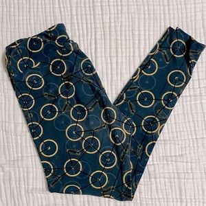 EUC LuLaRoe Leggings Size Tall & Curvy